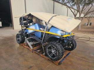 2023 GOLF CART GOLF CART - Exterior Front Right Corner Image